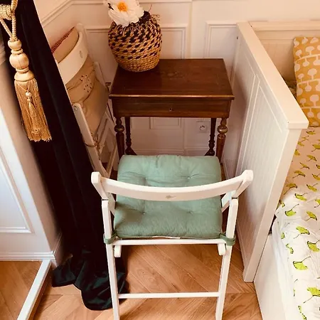 Homestay Parisian Style Private With Shared Bathroom Near Bastille And Gare De Lyon Paris
