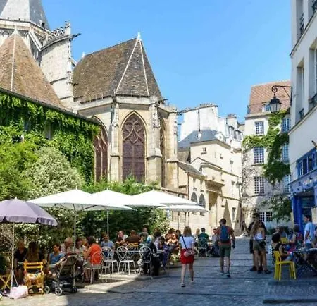 Homestay Parisian Style Private With Shared Bathroom Near Bastille And Gare De Lyon Paris