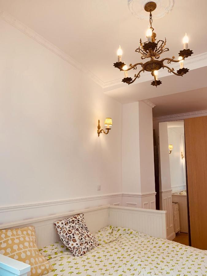 Homestay Parisian Style Private With Shared Bathroom Near Bastille And Gare De Lyon *